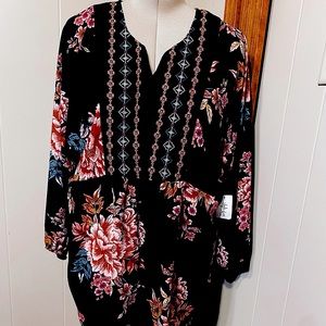 Style & Co Flowered top size 1x